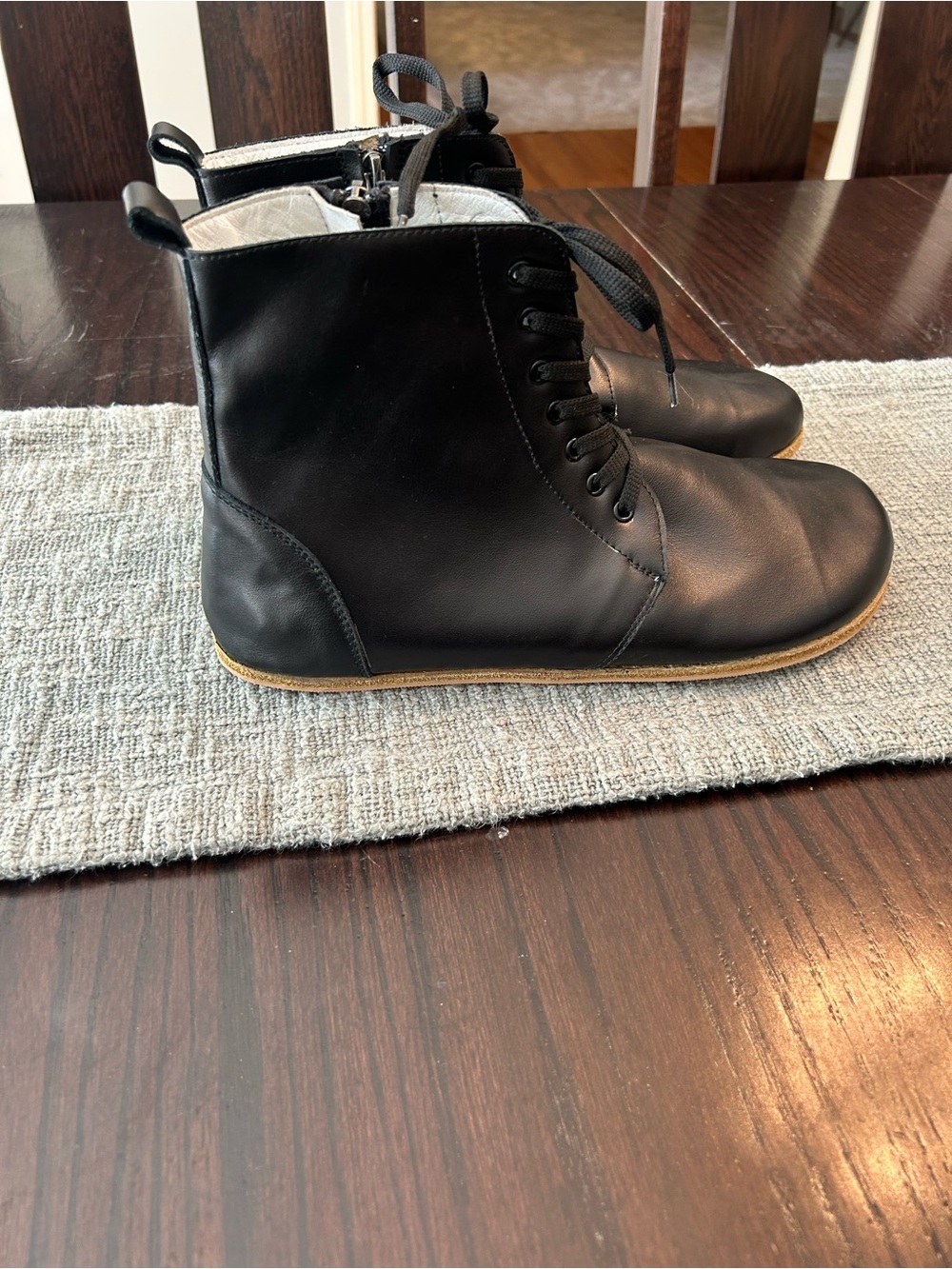 Minimilast men wide foot black learher lace up boots. size EU 43/ US 10.5
